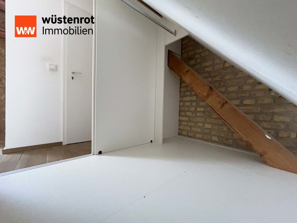 Immobilienangebot - Karlsruhe - Alle - Ein Hauch von Loft in der Weststadt.
4 moderne Zimmer. Stilvoll Wohnen
auf zwei Ebenen mit 90 m².