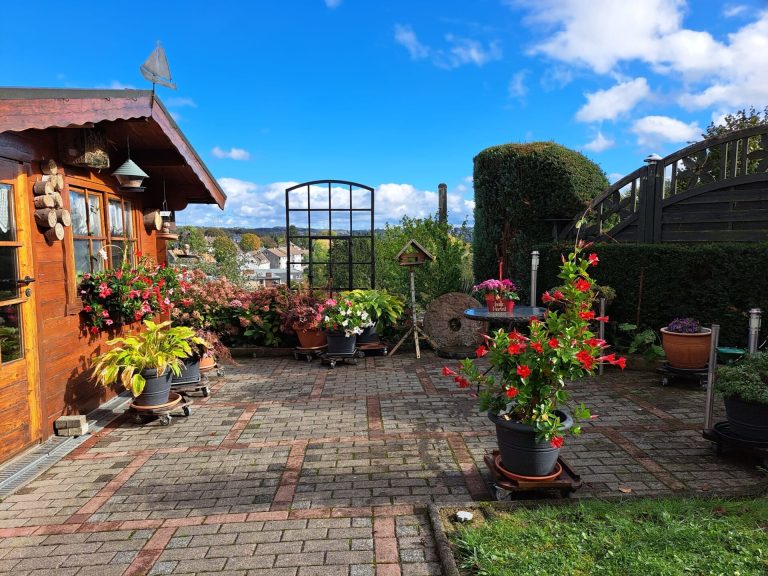 Immobilienangebot - Wuppertal / Cronenberg - Alle - Wundervolle Gartenwohnung mit einzigartigem Weitblick in Cronenberg