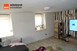 Immobilienangebot - Ostrau - Alle - Großzügiges Einfamilienhaus mit Nebengebäuden und Photovoltaikanlage in Obersteina
