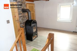 Immobilienangebot - Ostrau - Alle - Großzügiges Einfamilienhaus mit Nebengebäuden und Photovoltaikanlage in Obersteina