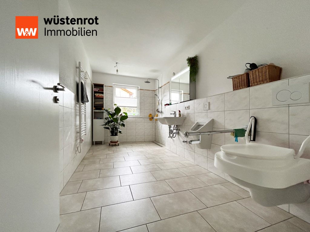 Immobilienangebot - Villingen-Schwenningen / Villingen - Alle - Wohn-Sinnig. Ohne Stufen auf einer Ebene.
Moderne 2 Zimmer auf 76 m². Plus Terrasse
und Garage.
