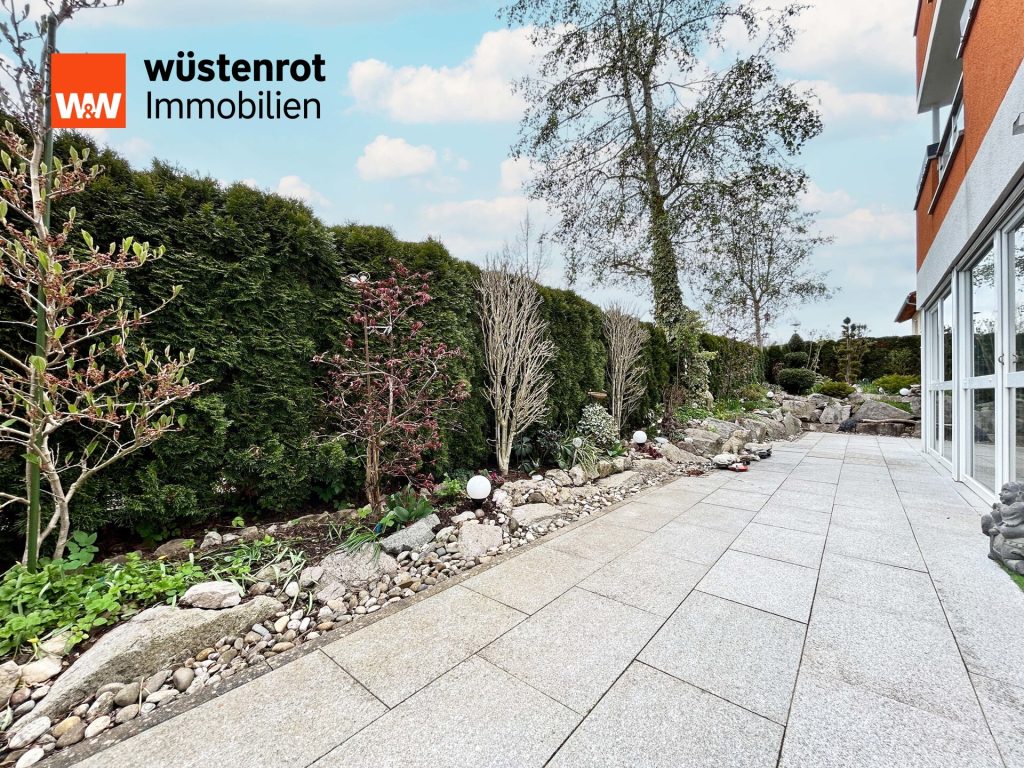 Immobilienangebot - Villingen-Schwenningen / Villingen - Alle - Wohn-Sinnig. Ohne Stufen auf einer Ebene.
Moderne 2 Zimmer auf 76 m². Plus Terrasse
und Garage.