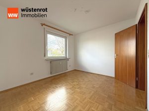 Immobilienangebot - Schönaich - Alle - Charmante 3,5-Zi.-Whg. mit großem Balkon, TG- und Außenstellplatz – sofort bezugsfrei!