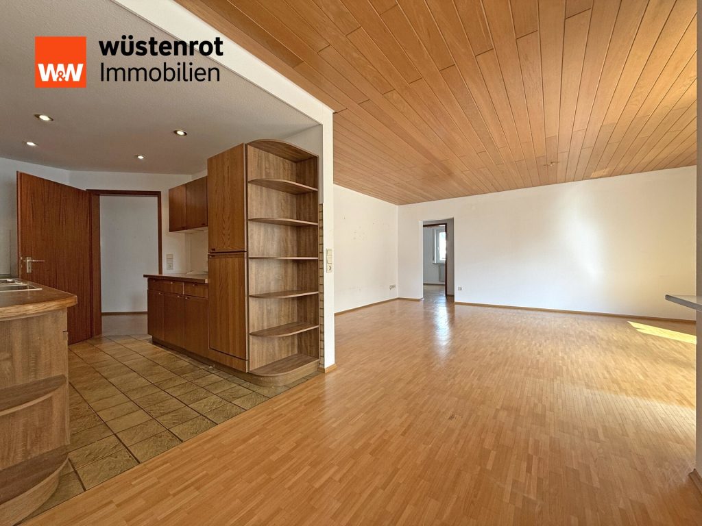 Immobilienangebot - Schönaich - Alle - Charmante 3,5-Zi.-Whg. mit großem Balkon, TG- und Außenstellplatz – sofort bezugsfrei!
