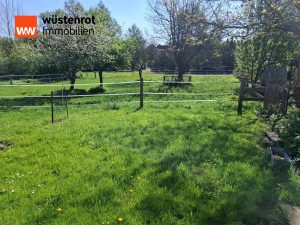 Immobilienangebot - Hameln / Haverbeck - Alle - Großzügiges Einfamilienhaus mit riesigem Garten, Ausbaupotenzial & möglicher Grundstücksteilung