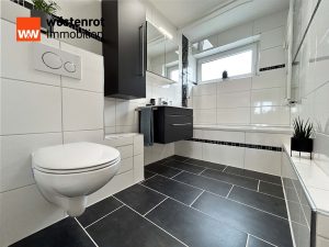 Immobilienangebot - Rietheim-Weilheim / Rietheim - Alle - Sorry...leider reserviert. Moderne 3 Zimmer
auf 76 m². TOP-Küche mit BOSCH-Geräten.
Plus Garage.
