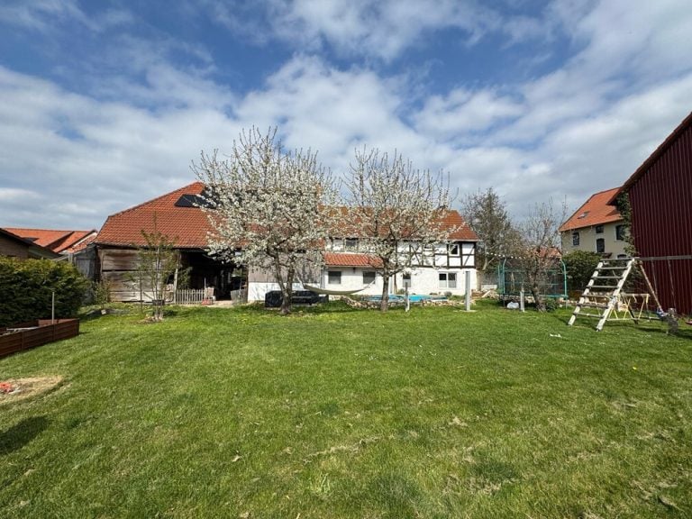 Immobilienangebot - Berßel - Alle - Charmante Hofanlage mit hübschen Garten, bezugsbereit in Berßel bei Osterwieck