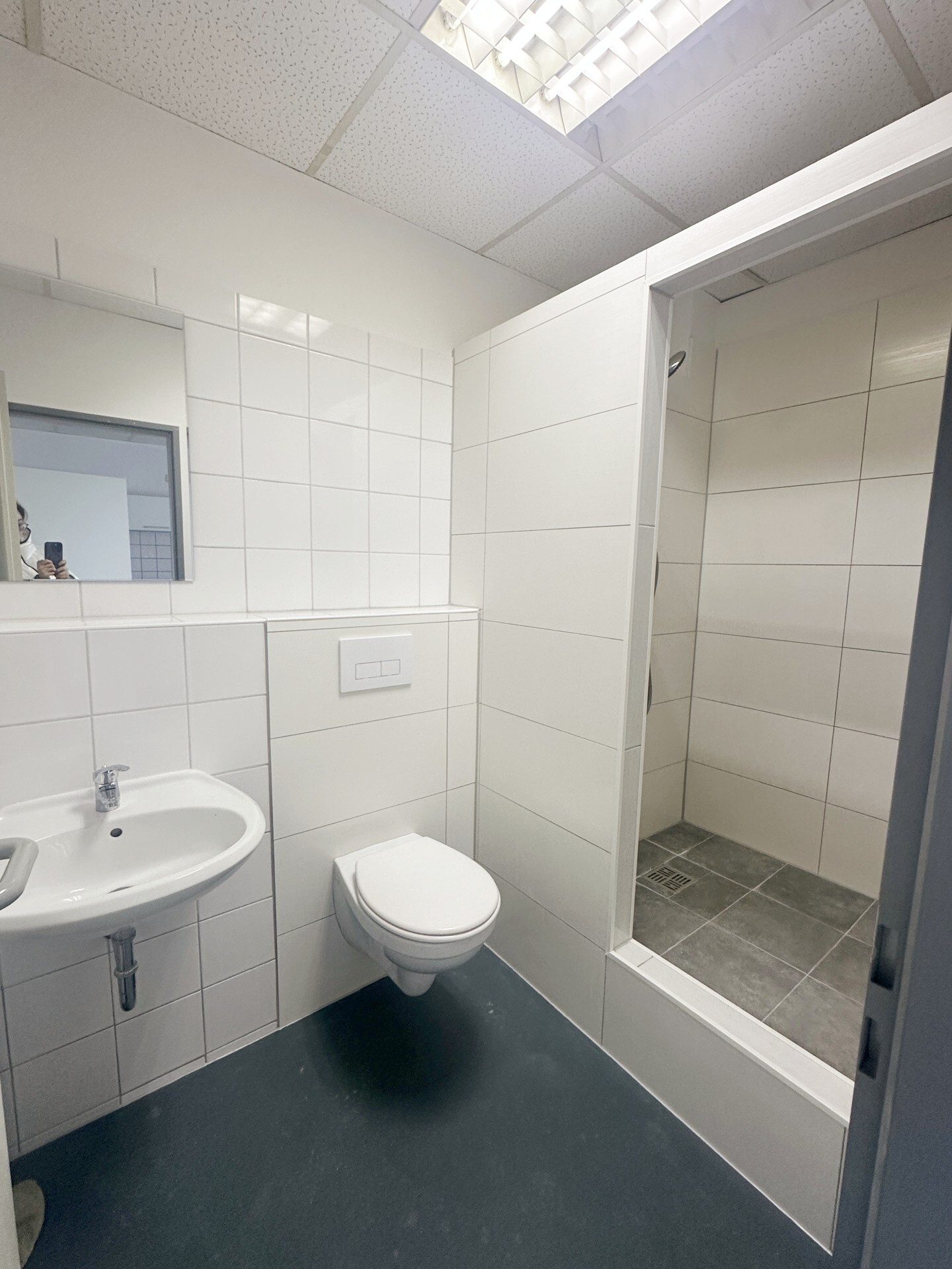 Immobilienangebot - Willich - Alle - Moderne Büroräume im OG in Willich zu vermieten