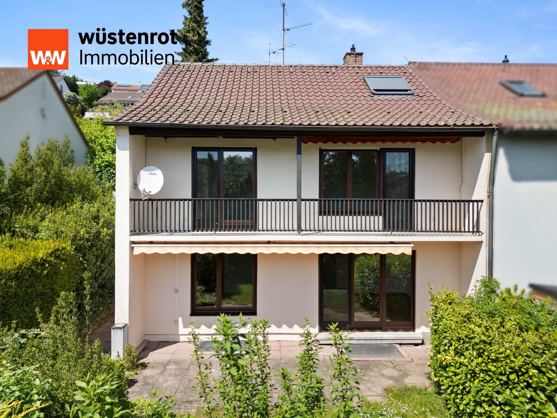 Immobilienangebot - Stuttgart / Botnang - Alle - Schöne DHH in S-Botnang mit großem Garten, zwei Terrassen, Balkon und Garage