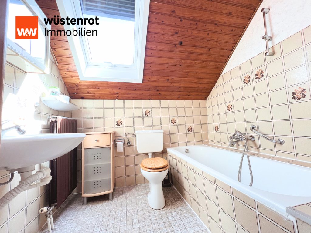 Immobilienangebot - Hahnheim - Alle - Einfamilienhaus mit großem Grundstück und vielseitigem Potenzial in ruhiger Lage
