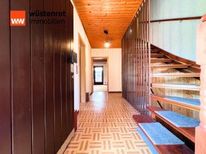 Immobilienangebot - Hahnheim - Alle - Einfamilienhaus mit großem Grundstück und vielseitigem Potenzial in ruhiger Lage