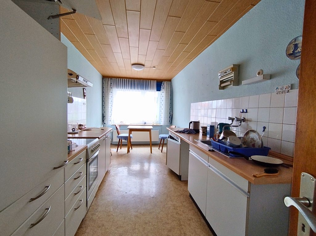 Immobilienangebot - Barntrup - Alle - Handwerker aufgepasst! Sanierungsbedürftiges Ein- bis Zweifamilienhaus mit großem Potenzial