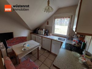 Immobilienangebot - Bad Elster - Alle - Einfamilienhaus mit riesigem Grundstück, kombinierter Heizung und Sanierungsstau