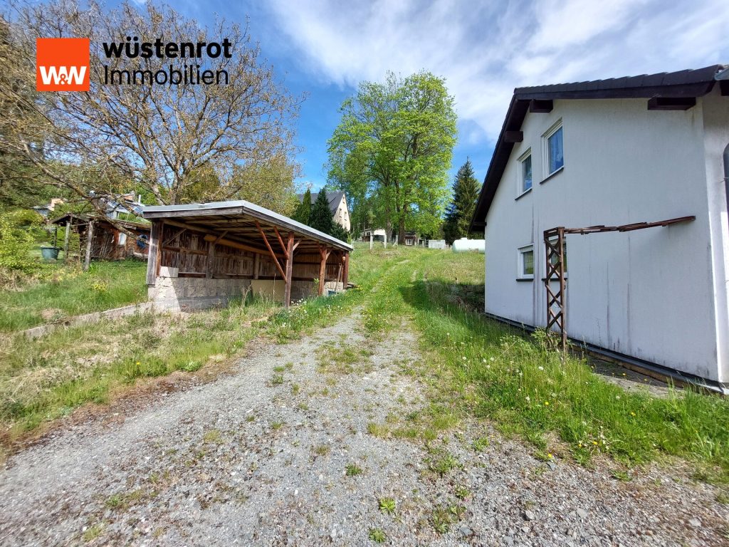 Immobilienangebot - Bad Elster - Alle - Einfamilienhaus mit riesigem Grundstück, kombinierter Heizung und Sanierungsstau