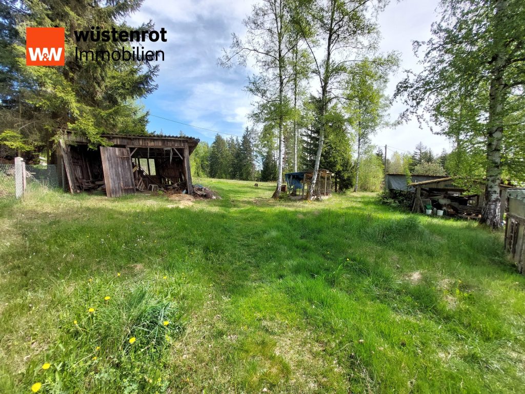 Immobilienangebot - Bad Elster - Alle - Einfamilienhaus mit riesigem Grundstück, kombinierter Heizung und Sanierungsstau