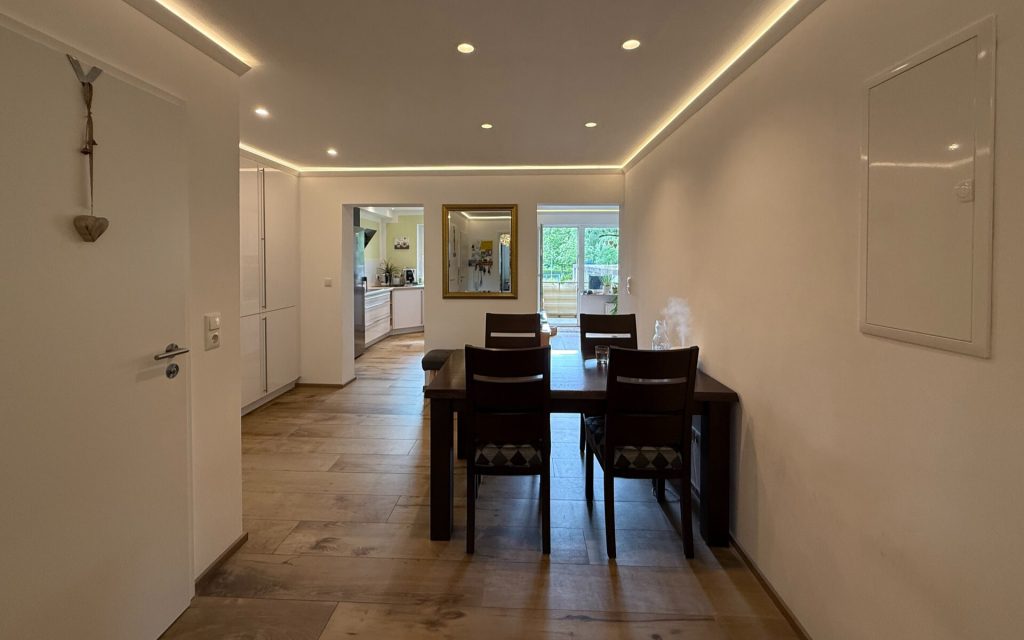 Immobilienangebot - Veitshöchheim - Alle - Attraktives Wohnen in Veitshöchheim 
Frisch sanierte 4-Zimmer-Wohnung 
zum Kauf!