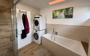 Immobilienangebot - Veitshöchheim - Alle - Attraktives Wohnen in Veitshöchheim 
Frisch sanierte 4-Zimmer-Wohnung 
zum Kauf!