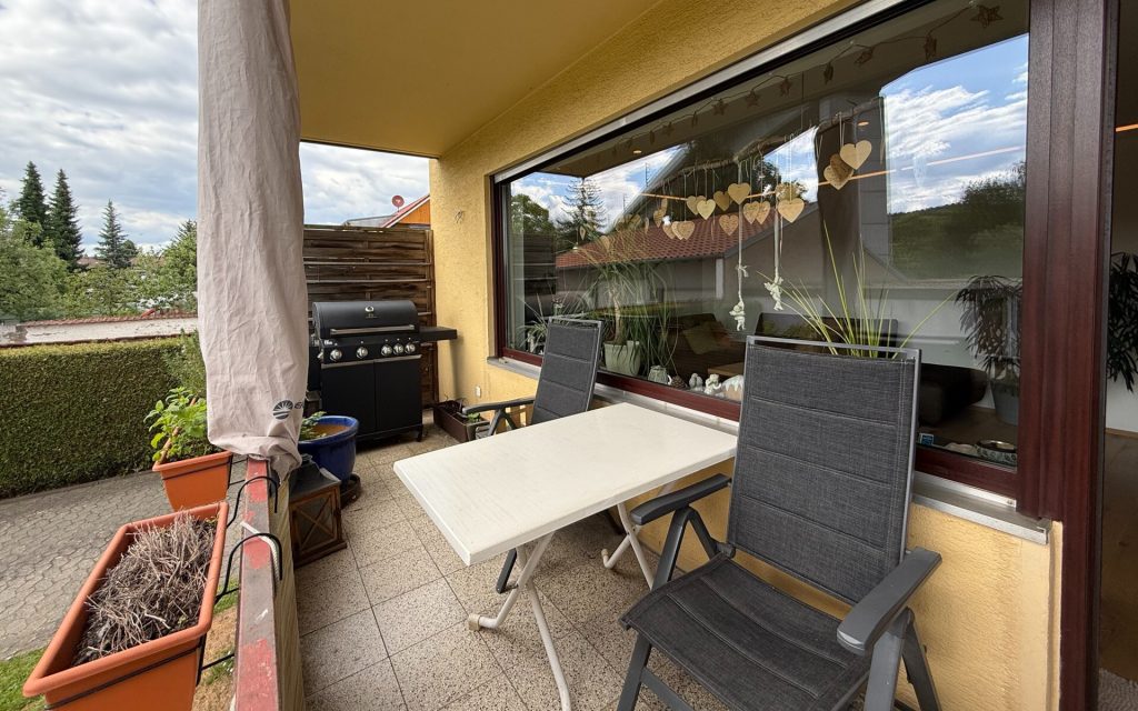 Immobilienangebot - Veitshöchheim - Alle - Attraktives Wohnen in Veitshöchheim 
Frisch sanierte 4-Zimmer-Wohnung 
zum Kauf!