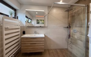 Immobilienangebot - Veitshöchheim - Alle - Attraktives Wohnen in Veitshöchheim 
Frisch sanierte 4-Zimmer-Wohnung 
zum Kauf!