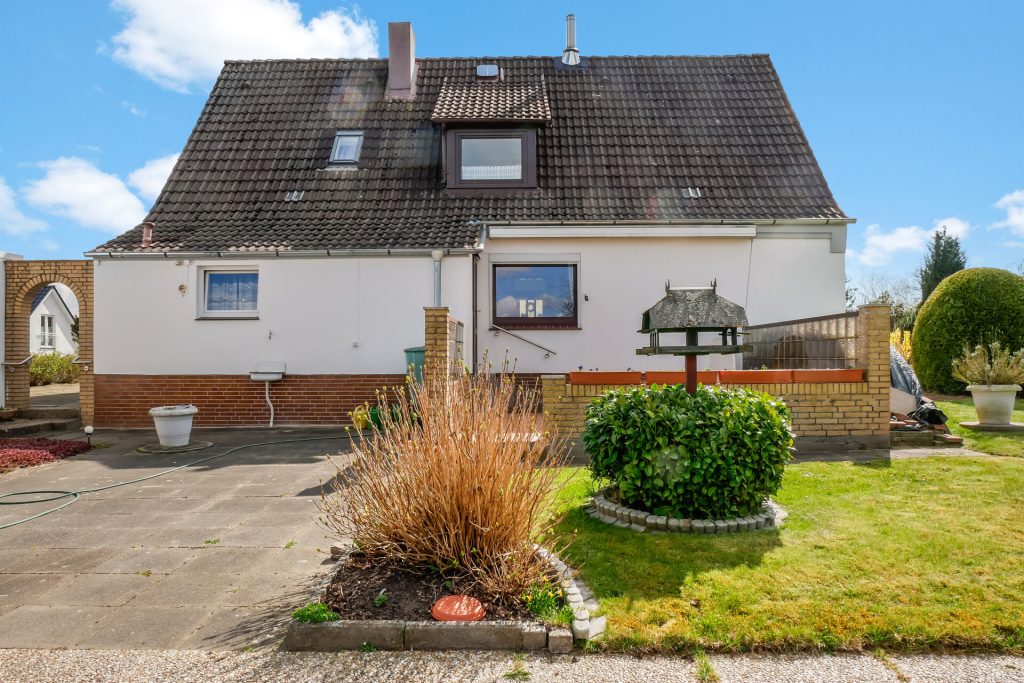Immobilienangebot - Raisdorf - Alle - Zuhause ankommen – Ihr Einfamilienhaus im Schwentinental mit Gartenidylle und noch mehr Potential