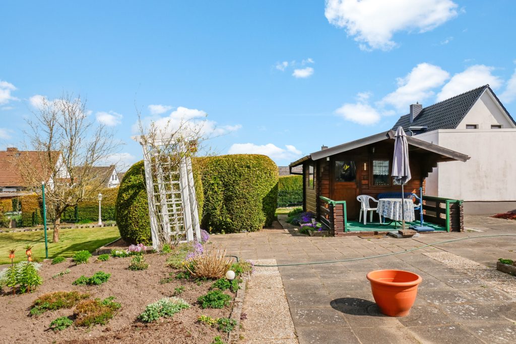 Immobilienangebot - Raisdorf - Alle - Zuhause ankommen – Ihr Einfamilienhaus im Schwentinental mit Gartenidylle und noch mehr Potential