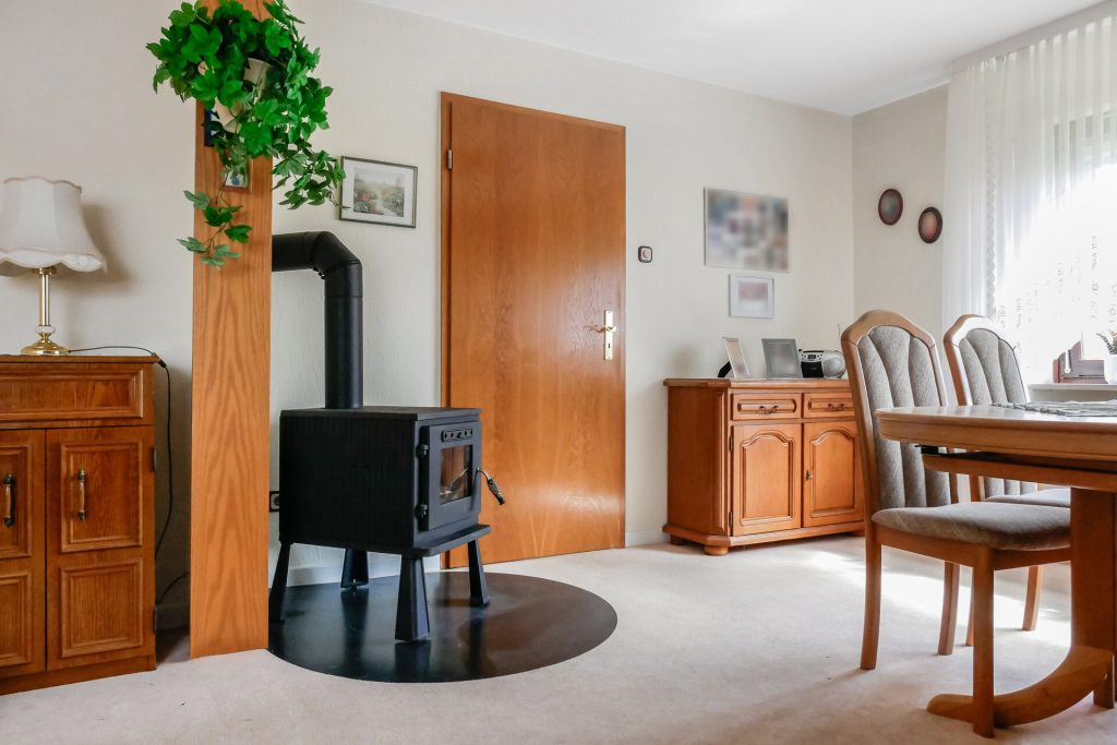Immobilienangebot - Raisdorf - Alle - Zuhause ankommen – Ihr Einfamilienhaus im Schwentinental mit Gartenidylle und noch mehr Potential
