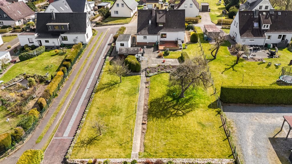 Immobilienangebot - Raisdorf - Alle - Zuhause ankommen – Ihr Einfamilienhaus im Schwentinental mit Gartenidylle und noch mehr Potential