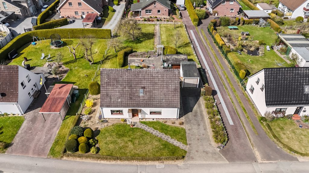 Immobilienangebot - Raisdorf - Alle - Zuhause ankommen – Ihr Einfamilienhaus im Schwentinental mit Gartenidylle und noch mehr Potential