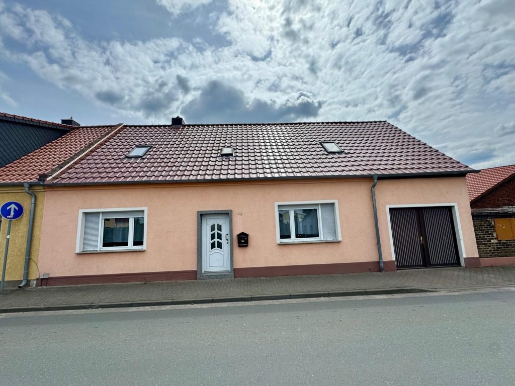Immobilienangebot - Gräfenhainichen - Alle - Mehr als nur ein Haus – Ihr Platz für neue Ideen in Gräfenhainichen