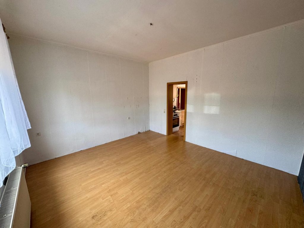 Immobilienangebot - Gräfenhainichen - Alle - Mehr als nur ein Haus – Ihr Platz für neue Ideen in Gräfenhainichen
