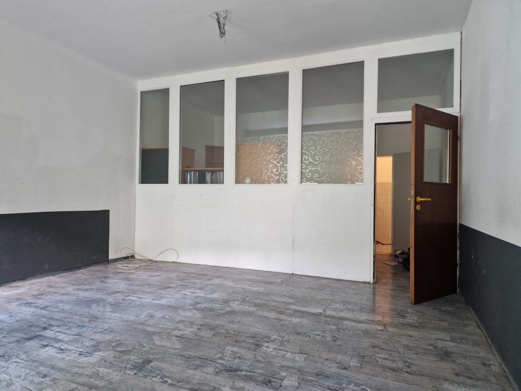 Immobilienangebot - Albstadt - Pfeffingen - Alle - Perfekt kombiniert! Gewerbe -und Wohnfläche unter einem Dach!