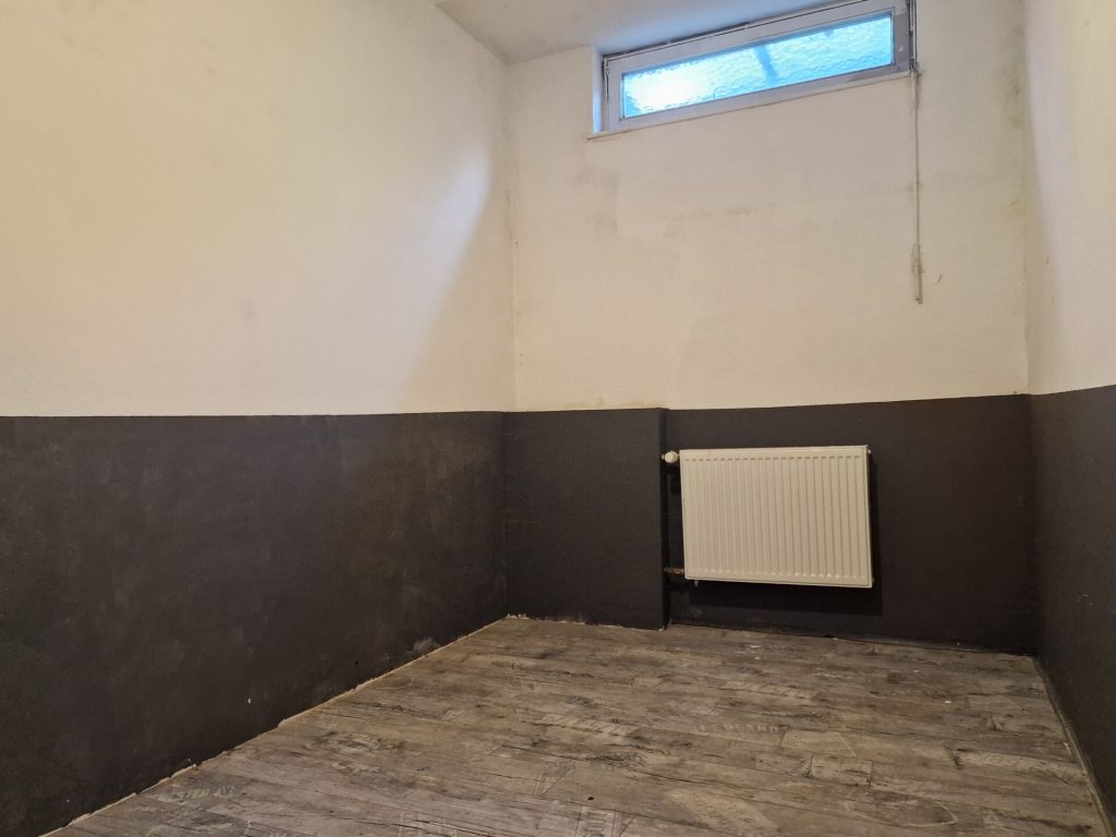 Immobilienangebot - Albstadt - Pfeffingen - Alle - Perfekt kombiniert! Gewerbe -und Wohnfläche unter einem Dach!