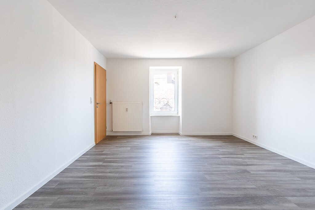 Immobilienangebot - Hermeskeil - Alle - Hier beginnt Ihr neues Kapitel: 
Renovierte Wohnung inkl. neuer Einbauküche in Hermeskeil Zentrum.
