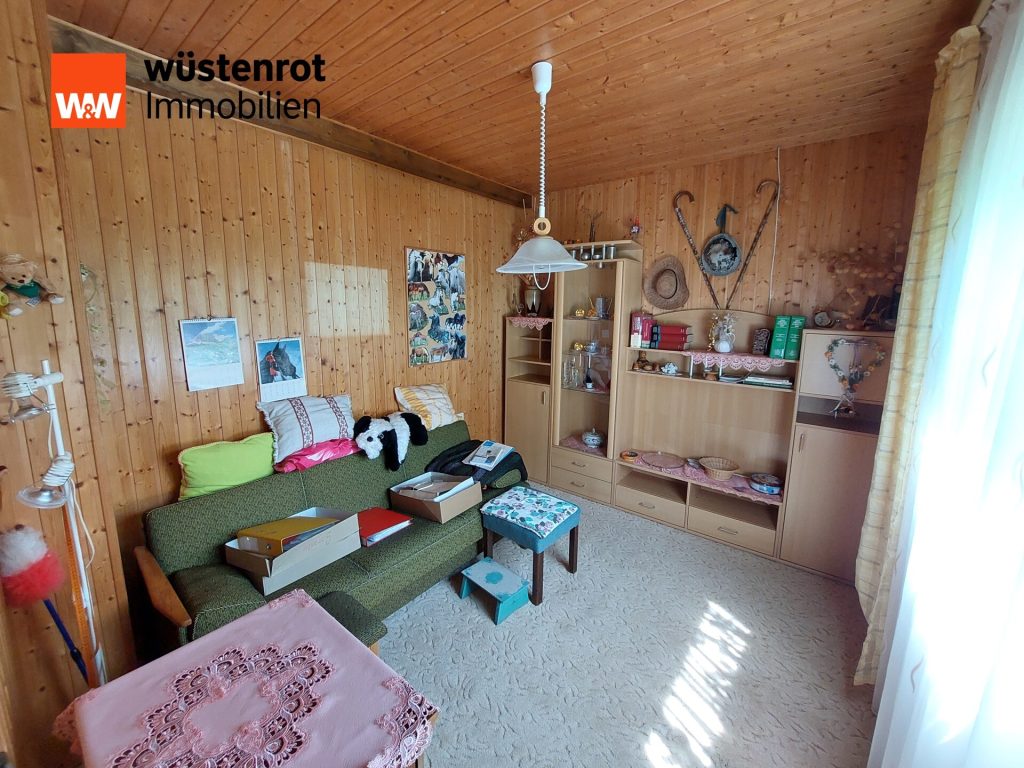 Immobilienangebot - Zwickau - Alle - Schönes Bauernhaus mit großem Garten und sehr guter Lage von Zwickau - Dachboden ausbaufähig