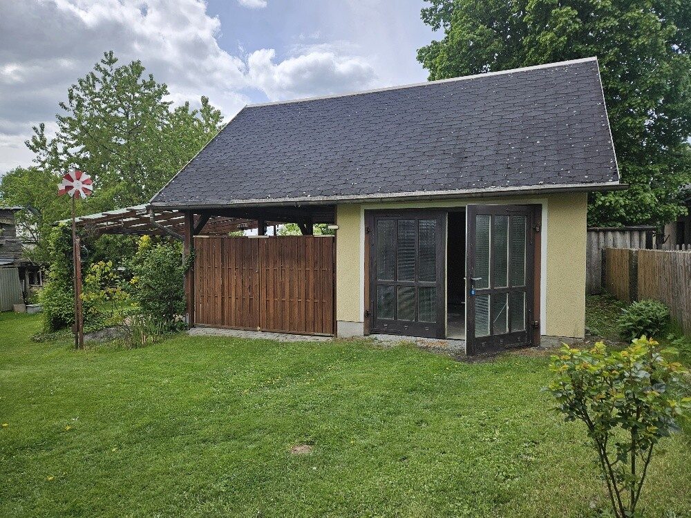 Immobilienangebot - Steinigtwolmsdorf / Weifa - Alle - Großzügiges Einfamilienhaus mit Einliegerwohnung im schönen Weifa