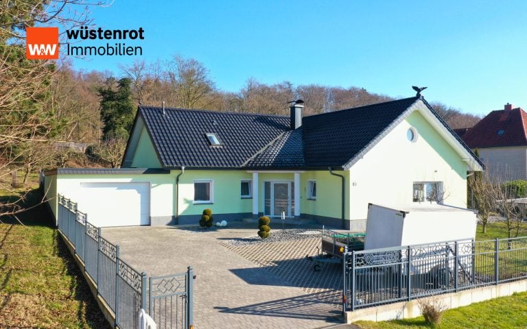 Immobilienangebot - Lage - Alle - modernes und hochwertiges Einfamilienhaus in Lage