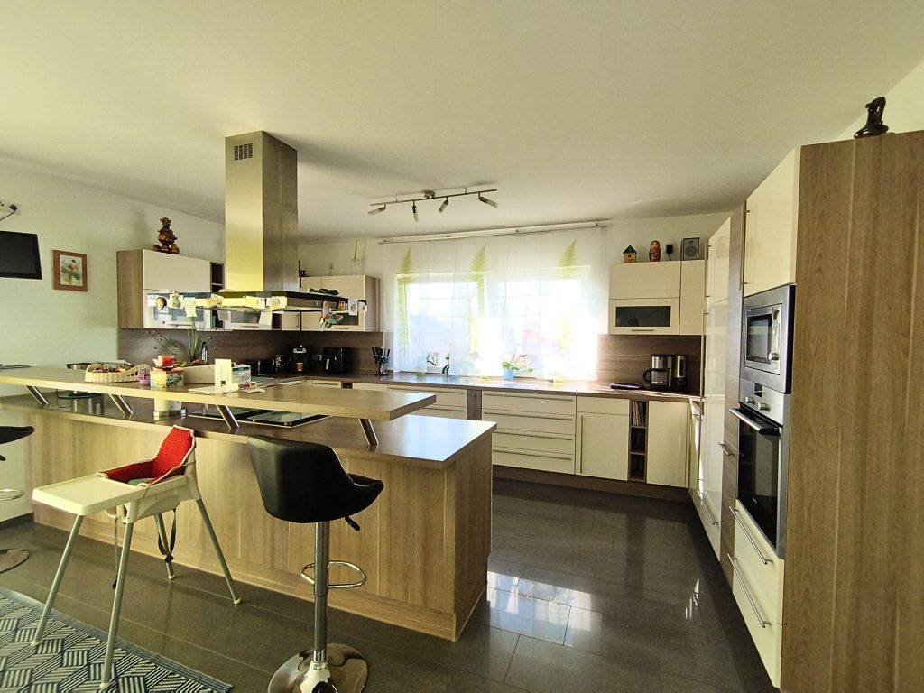 Immobilienangebot - Lage - Alle - modernes und hochwertiges Einfamilienhaus in Lage