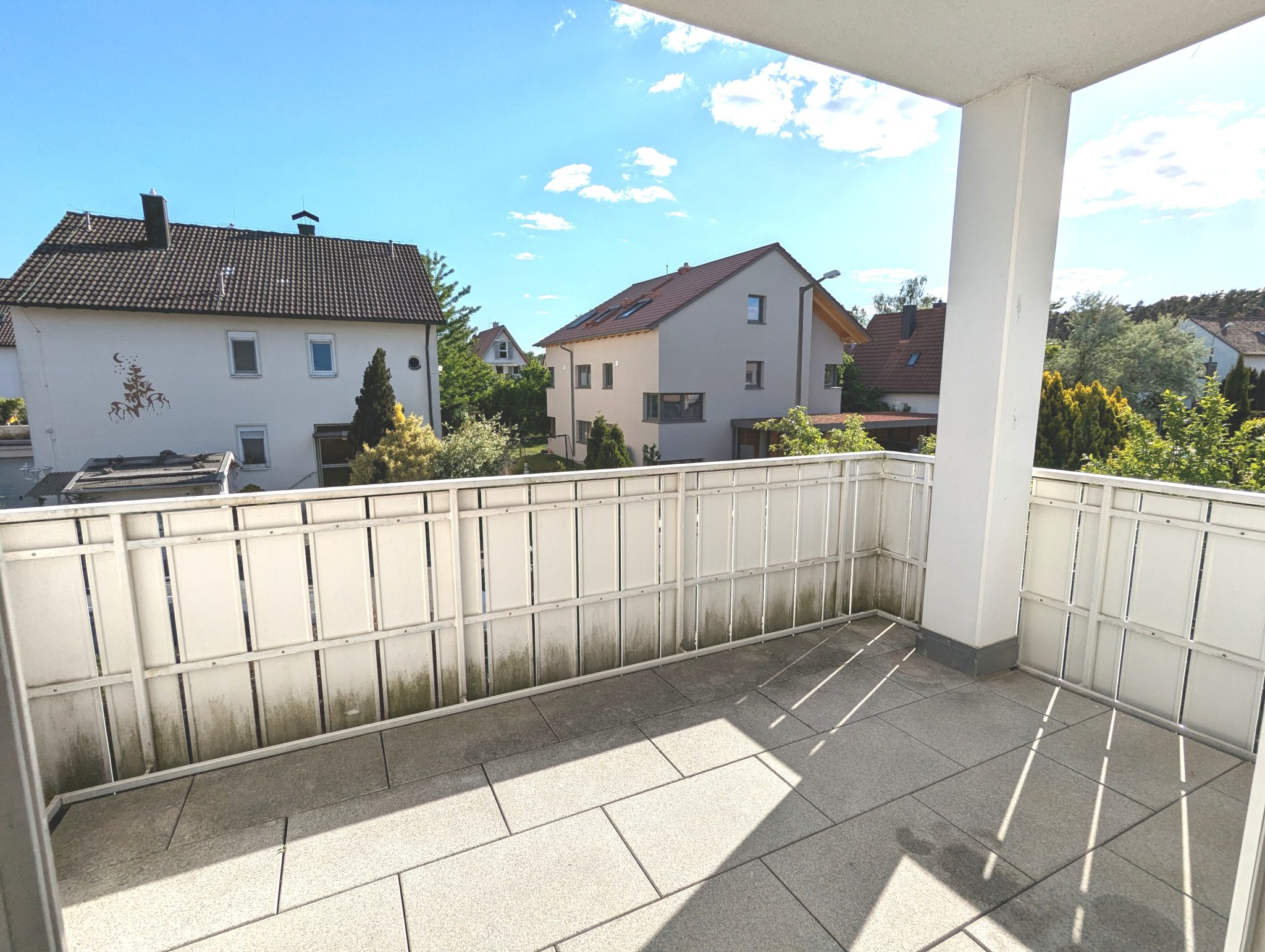 Immobilienangebot - Erlangen - Alle - Mehrfamilienhaus mit drei Wohnungen in Top-Zustand, fast neuwertig. 

Bevorzugte Wohnlage in Alterlangen