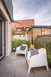 Immobilienangebot - Erlangen-Buckenhof - Alle - Erlangen-Ost: 

Neuwertige Wohneinheit mit 5 möblierten Apartments / Wohnungen.

Gewerblich vermietet für Kurzzeit-Nutzung.