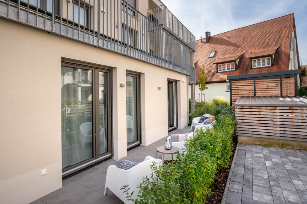 Immobilienangebot - Erlangen-Buckenhof - Alle - Erlangen-Ost: 

Neuwertige Wohneinheit mit 5 möblierten Apartments / Wohnungen.

Gewerblich vermietet für Kurzzeit-Nutzung.