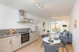Immobilienangebot - Erlangen-Buckenhof - Alle - Erlangen-Ost: 

Neuwertige Wohneinheit mit 5 möblierten Apartments / Wohnungen.

Gewerblich vermietet für Kurzzeit-Nutzung.