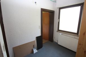 Immobilienangebot - Lohmar - Alle - Mit 3D: Freistehendes Einfamilienhaus zum Selbstverwirklichen - Renovierungsbedürftig mit Potenzial.