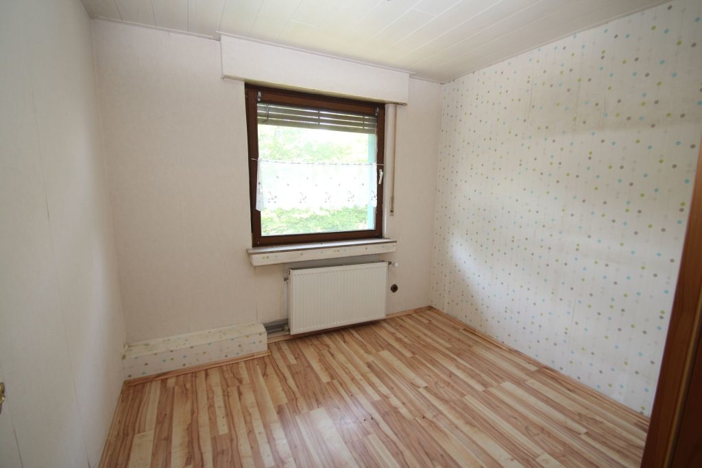 Immobilienangebot - Lohmar - Alle - Mit 3D: Freistehendes Einfamilienhaus zum Selbstverwirklichen - Renovierungsbedürftig mit Potenzial.