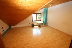 Immobilienangebot - Lohmar - Alle - Mit 3D: Freistehendes Einfamilienhaus zum Selbstverwirklichen - Renovierungsbedürftig mit Potenzial.