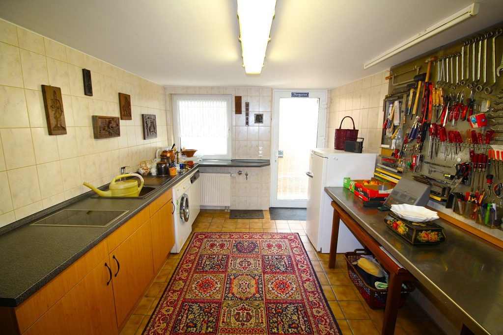Immobilienangebot - Brühl - Alle - Top gepflegtes, rustikales "Schmuckstück" mit offener Bauweise, ELW, Garage und wunderschönem Garten