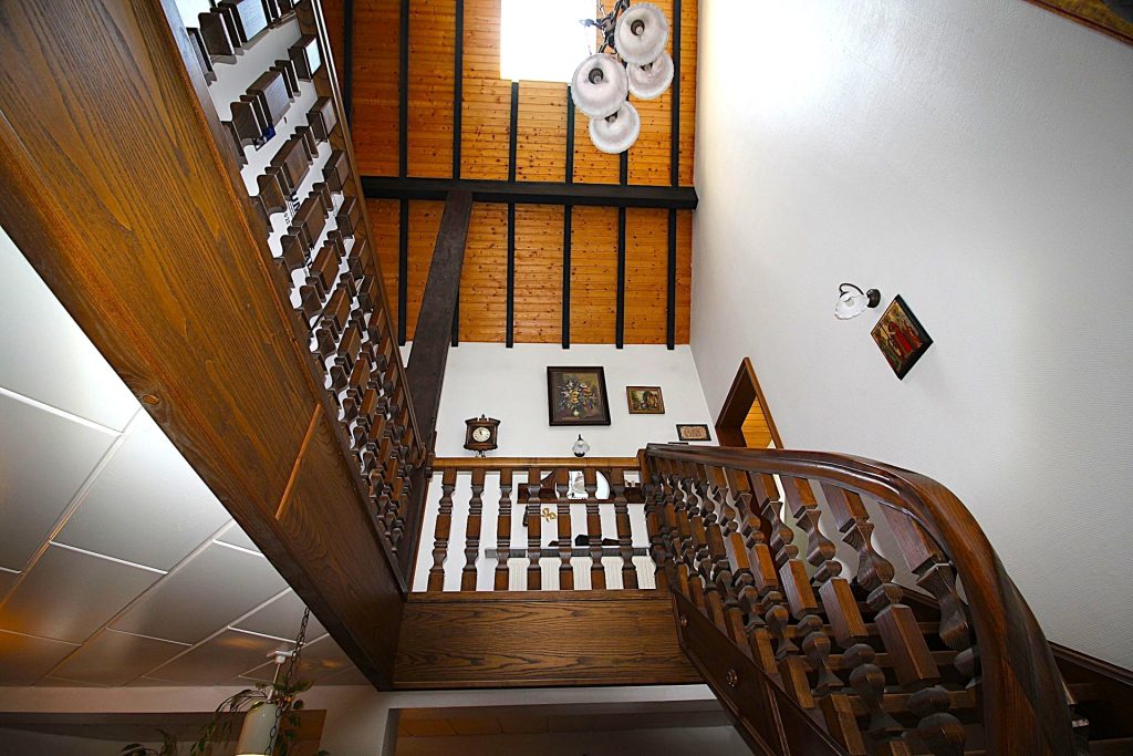 Immobilienangebot - Brühl - Alle - Top gepflegtes, rustikales "Schmuckstück" mit offener Bauweise, ELW, Garage und wunderschönem Garten