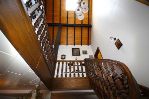 Immobilienangebot - Brühl - Alle - Top gepflegtes, rustikales "Schmuckstück" mit offener Bauweise, ELW, Garage und wunderschönem Garten
