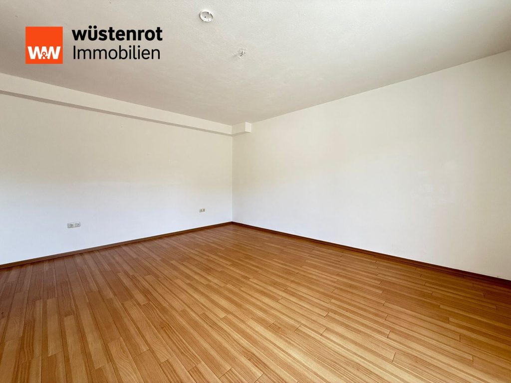 Immobilienangebot - Bischofsmais - Alle - 2-Zimmer Souterrainwohnung mit großem Südbalkon