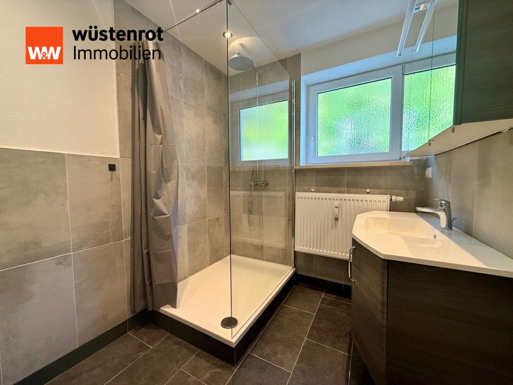 Immobilienangebot - Bischofsmais - Alle - Gemütliche 2-Zimmerwohnung mit großem Südbalkon und tollen Ausblick