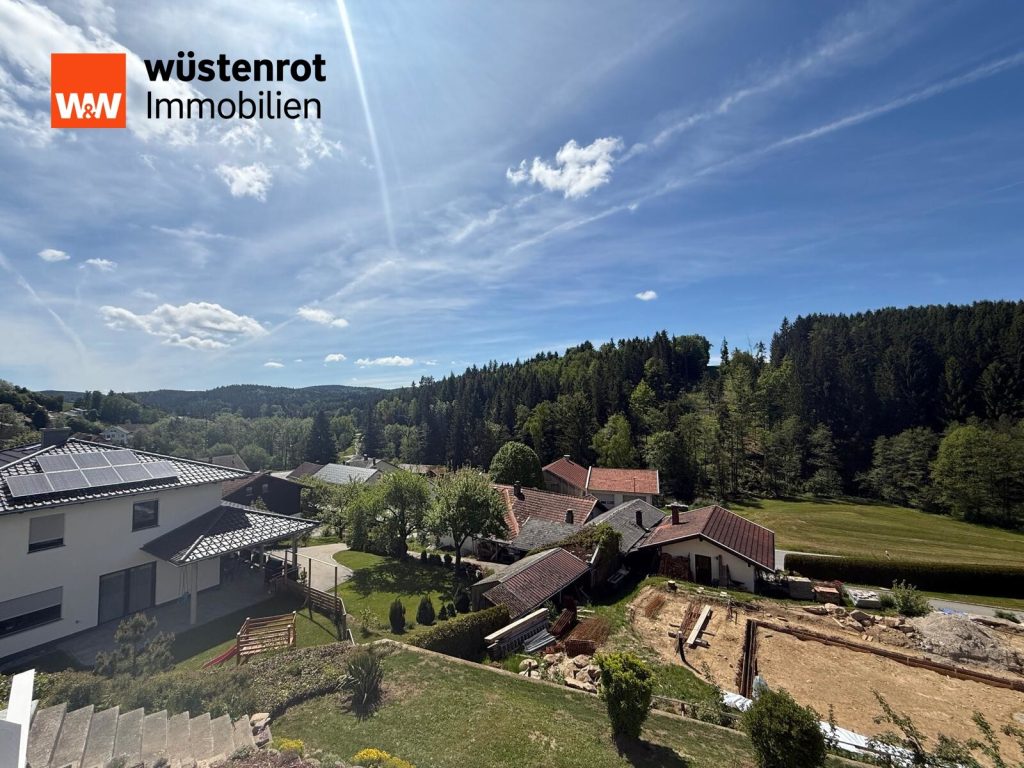 Immobilienangebot - Bischofsmais - Alle - Gemütliche 2-Zimmerwohnung mit großem Südbalkon und tollen Ausblick
